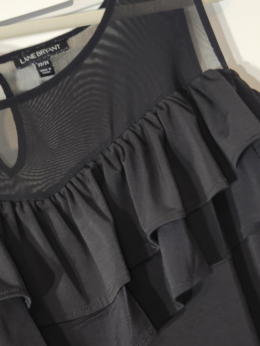 🖤Lane Bryant Romantic🖤Black Ruffle Cold-Shoulder Top. 22/24. Date Night Vibes - Picture 10 of 12
